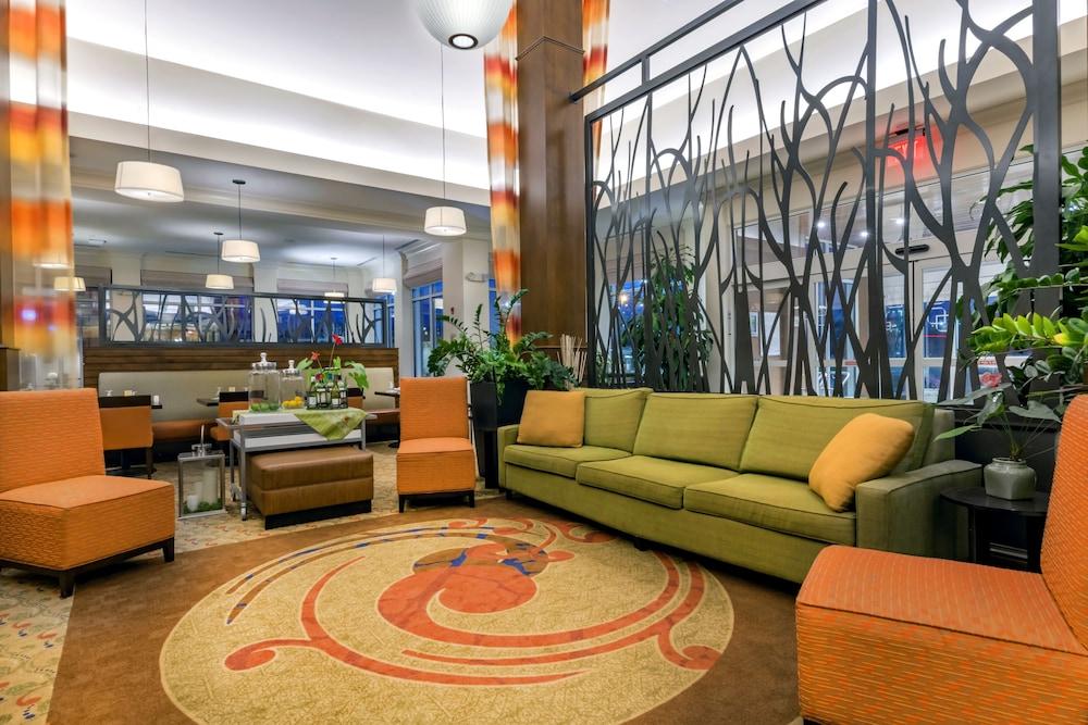 Hilton Garden Inn Devens Common Экстерьер фото