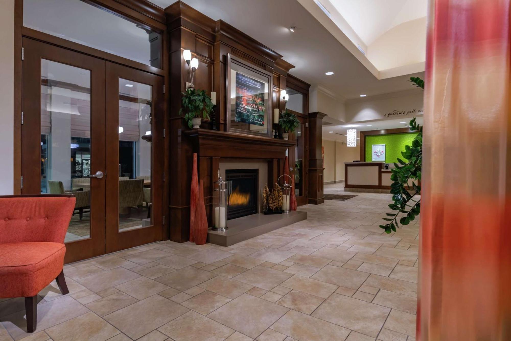 Hilton Garden Inn Devens Common Экстерьер фото