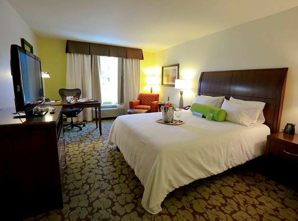 Hilton Garden Inn Devens Common Номер фото